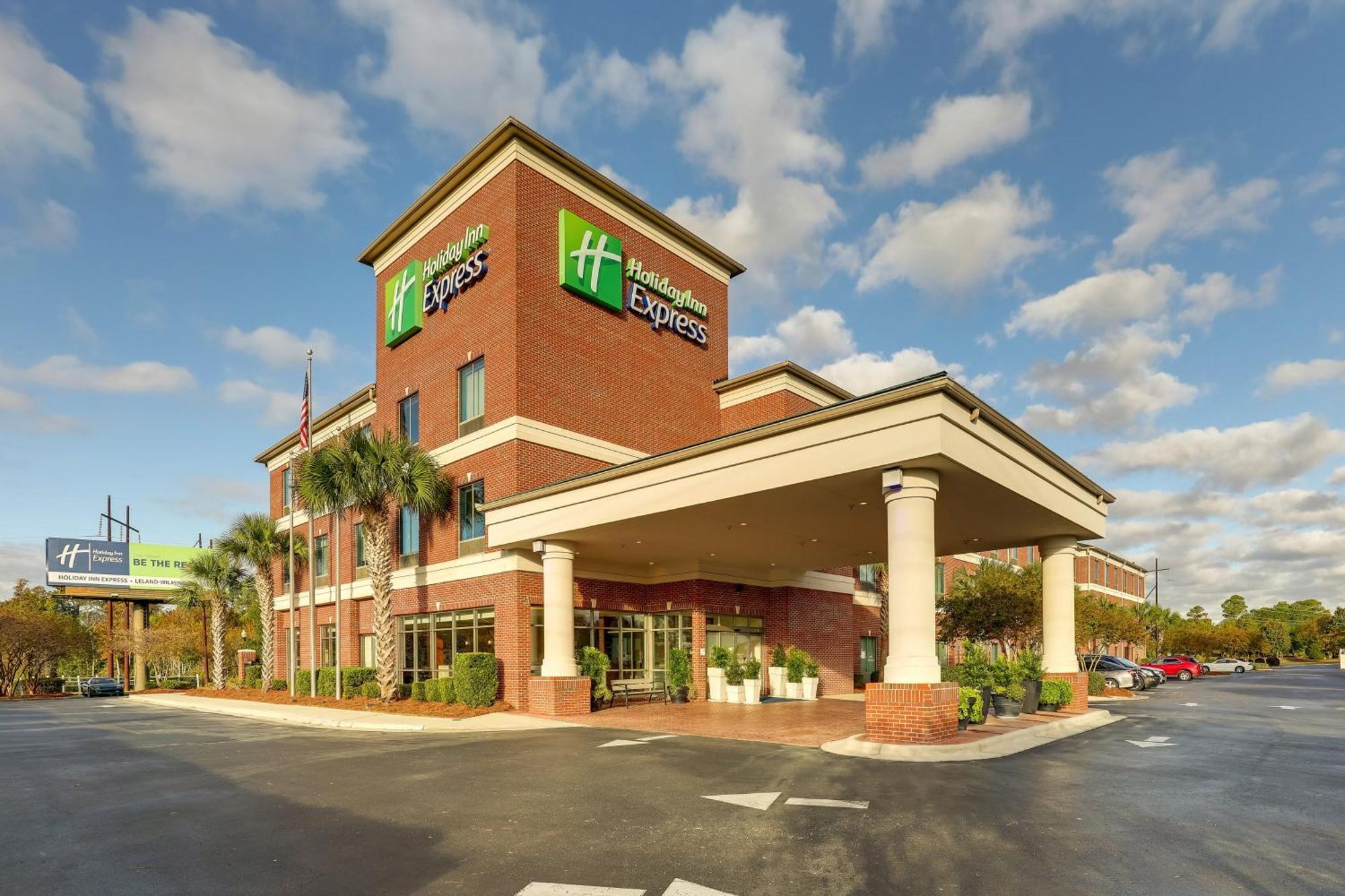 Holiday Inn Express Leland - Wilmington Area By Ihg Zewnętrze zdjęcie