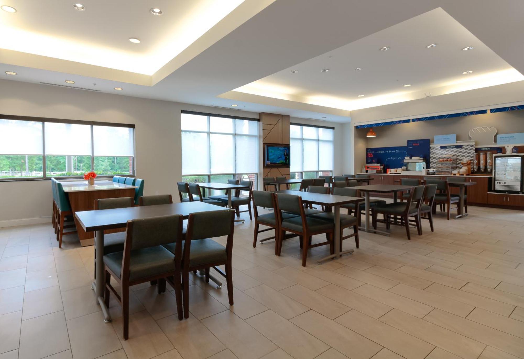 Holiday Inn Express Leland - Wilmington Area By Ihg Zewnętrze zdjęcie